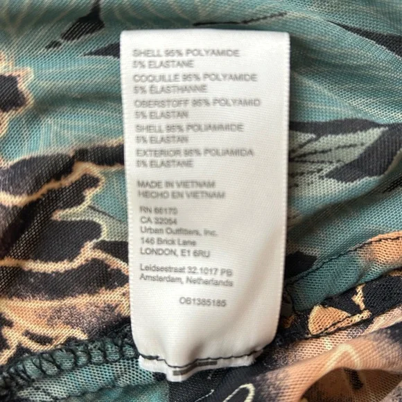 Free People Lucky Shirtee Button-Up Shirt in Black Bloom, Size Large NWT - Picture 7 of 8